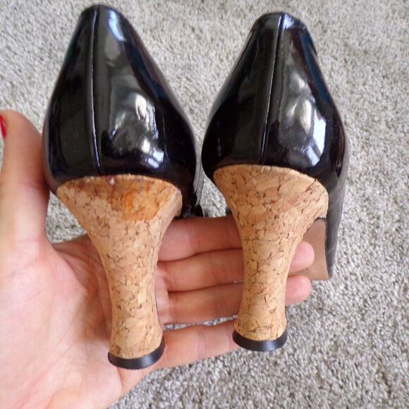 Anyi Lu Italian black patent leather pumps 37.5 - Picture 6 of 11